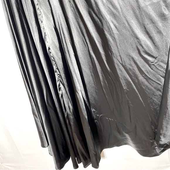 Cinderella Divine Elegant Black Satin Spaghetti Strap  Formal Evening Gown M - Picture 13 of 16